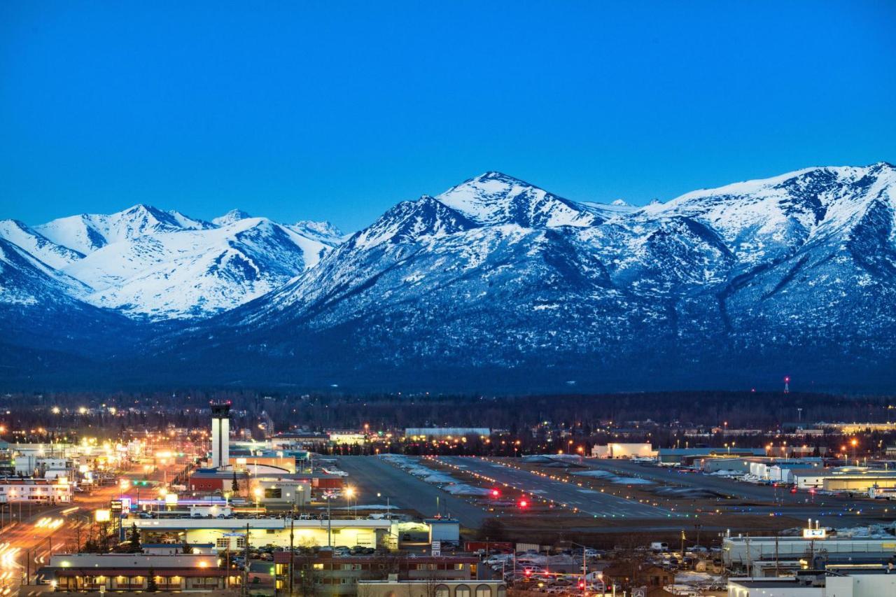 Sheraton Anchorage Hotel Exterior photo